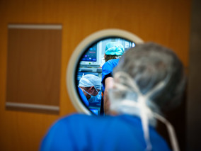 Of U Voor Een Robotoperatie In Aanmerking Komt, Hangt Van Een Aantal Factoren, Waaronder Uw Medische Voorgeschiedenis En De Uitgebreidheid Van Uw Blaaskanker, Af.