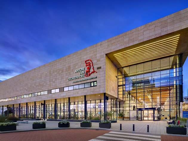 Voorgevel gevel voorkant avond nacht