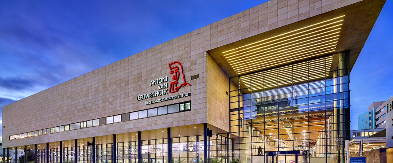 Voorgevel gevel voorkant avond nacht