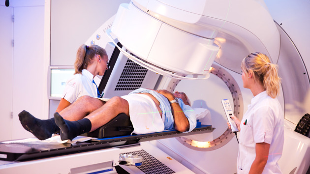 Bestraling CT man bekken (2)